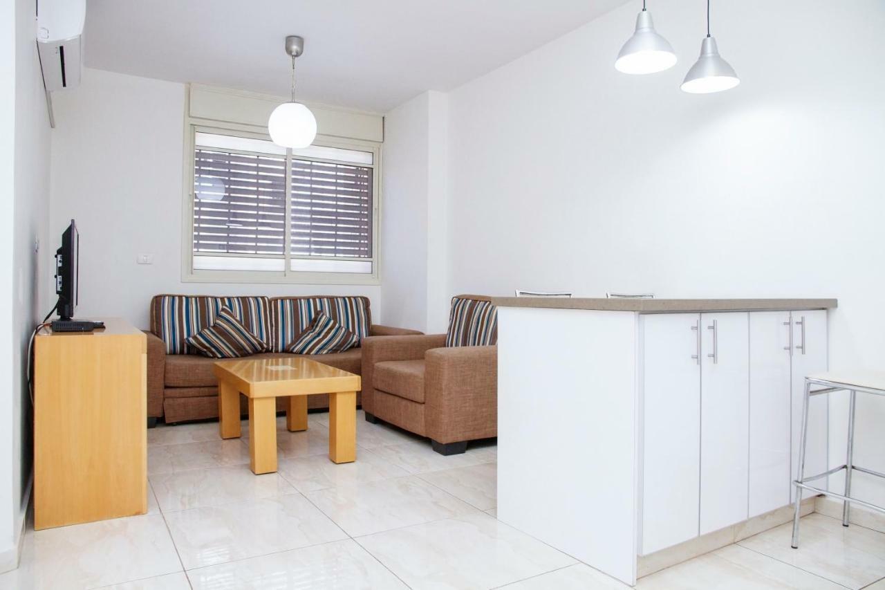 Apartments4You Dinara Бат-Ям Экстерьер фото